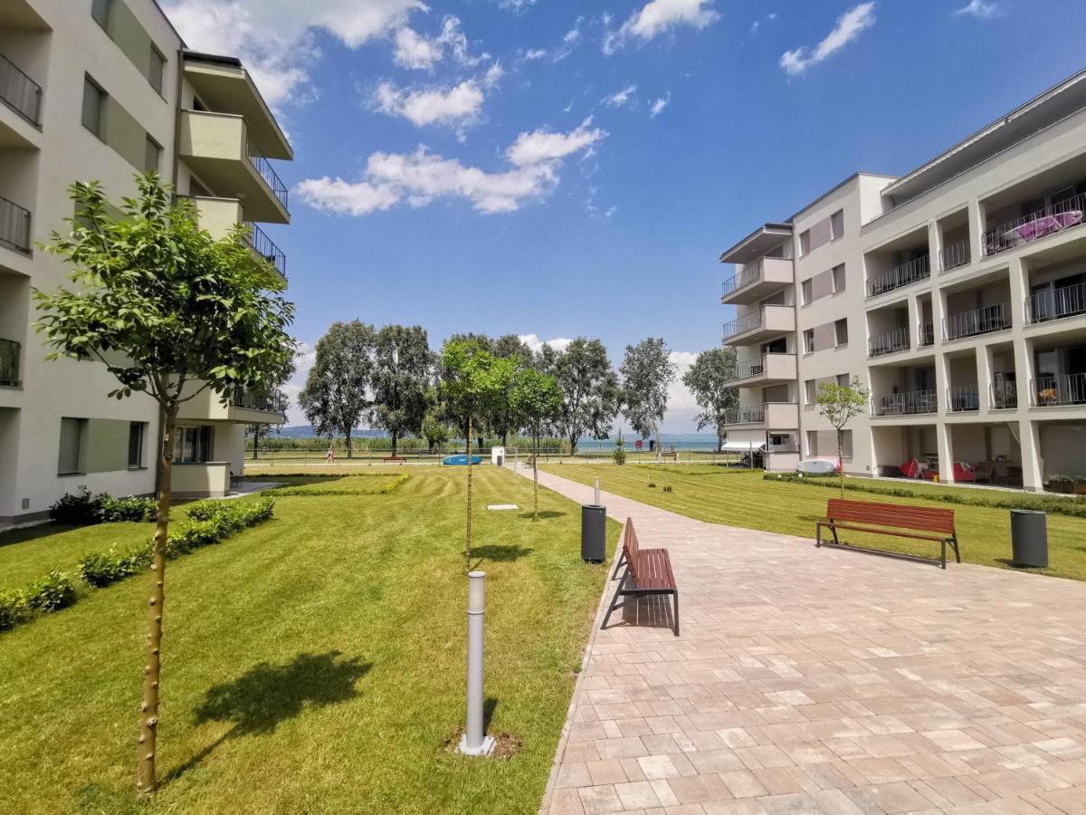 Vizpart Honved Apartman Balatonlelle Exterior photo